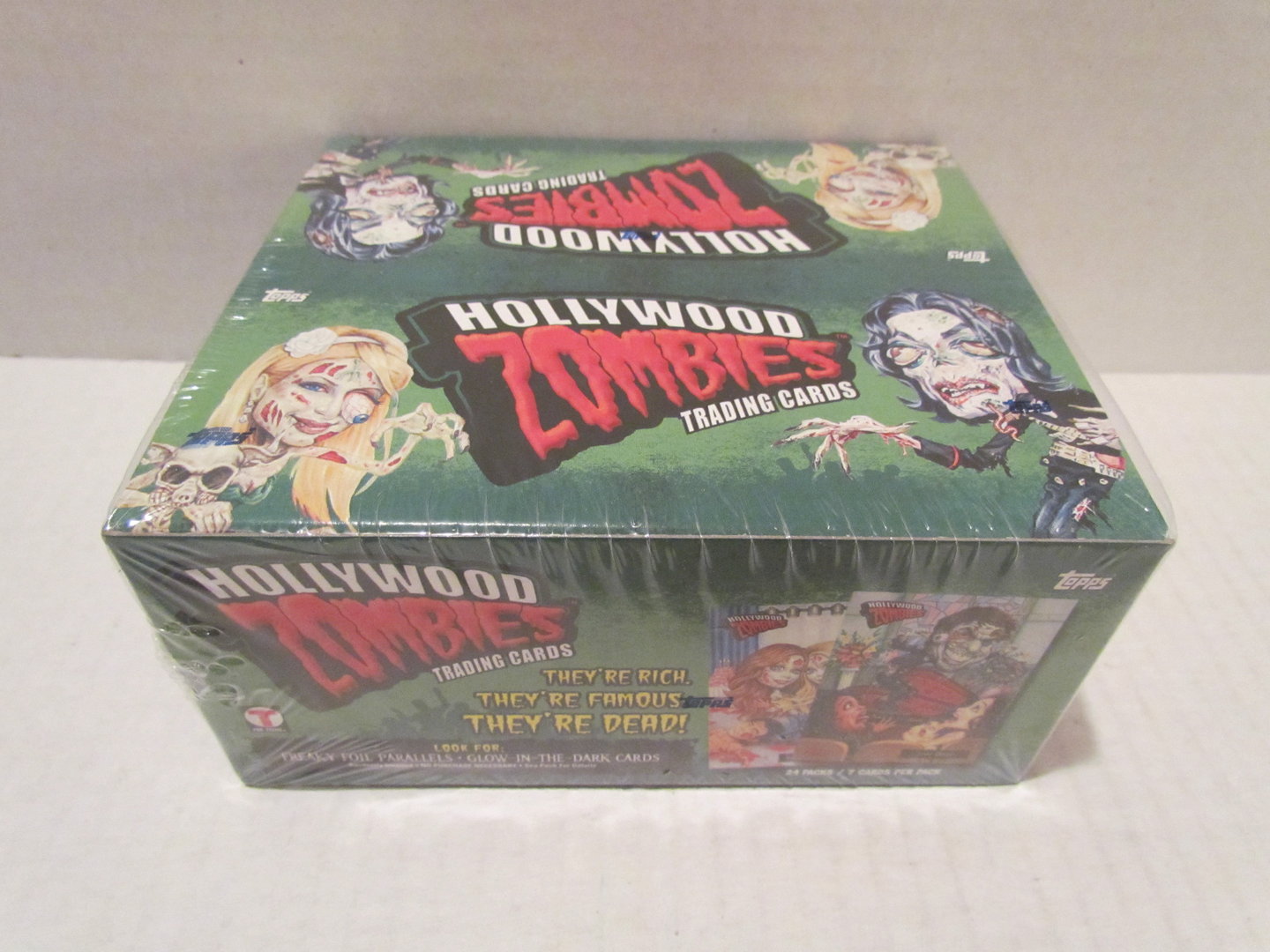 WRAPPER; TOPPS HOLLYWOOD ZOMBIES COMPLETE TRADING CARD SET 2007 